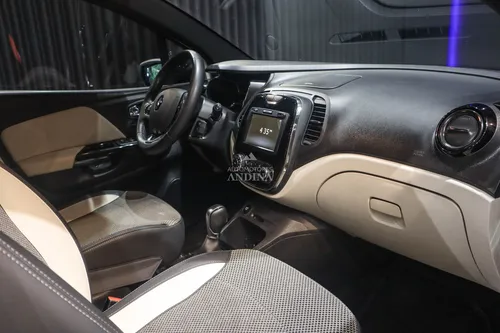 Renault Captur Intens Automática 2.0
