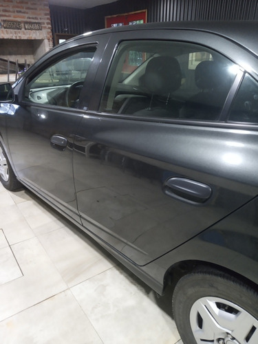 Chevrolet Onix 2017 1.0 Joy + 78cv