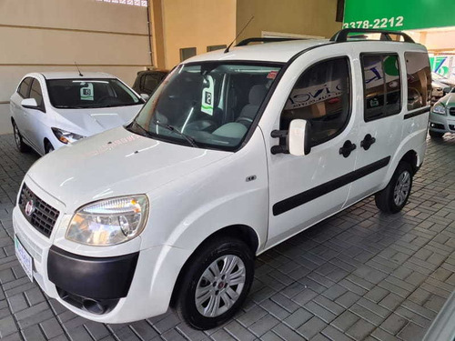 Fiat Doblo Essence 1.8 Flex 16v 5p 7l 2012