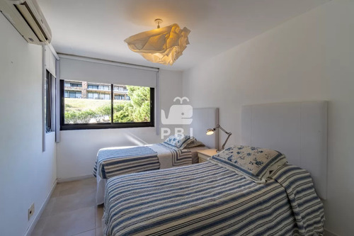 Apartamento De 3 Dormitorios En Lomo De La Ballena - Quartier Punta Ballena - Ref : Pbi143
