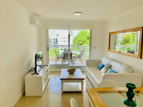 Imagen 6 de 18 de Apartamento En Punta Del Este, Con Parrillero Propio