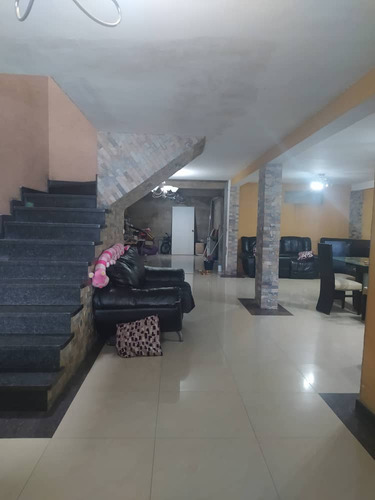 Town House En Urb Terrazas Del Norte / Sebucan Ve02-1701st-ecam