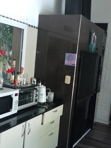 Casa En Venta De 3 Dormitorios C/ Cochera En El Lauquen
