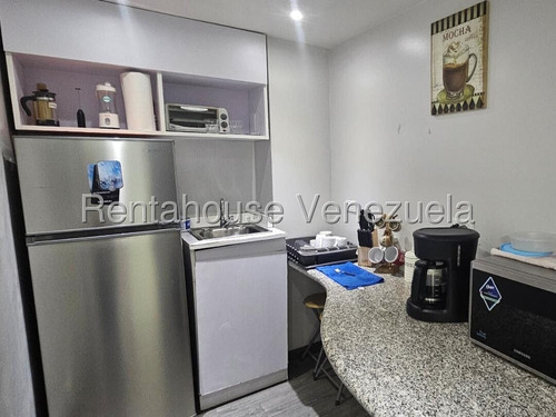 Y.t. Local Comercial En Venta, La Carlota Mls #25-14913