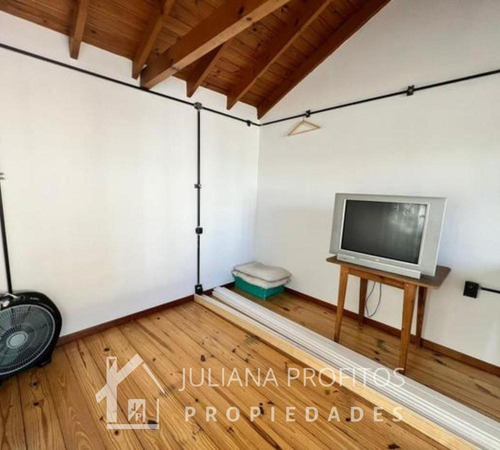 Casa De 4 Ambientes En Quilmes Oeste