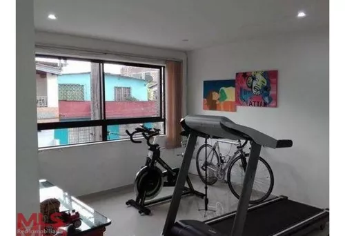 Casa Unifamiliar Con Buena Ubicación.(mls#239795)