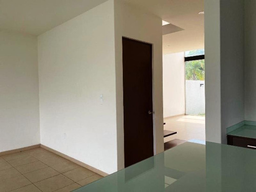 Imagen 2 de 10 de Casa Sola En Venta Fracc Jardines De Ahuatlan