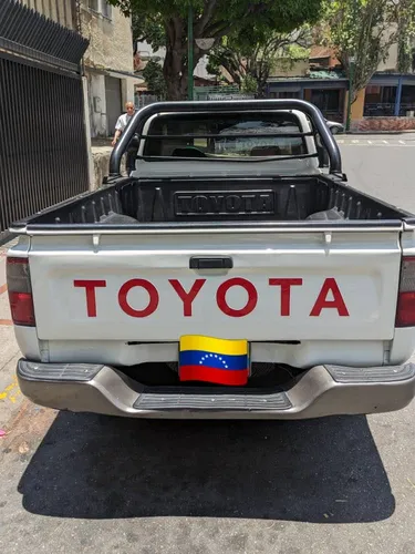 Hilux 3 Puestos Para Trabajo