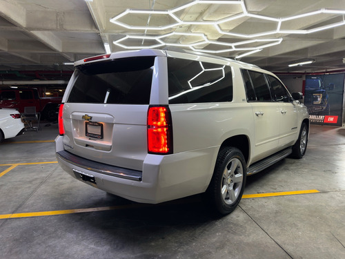 Chevrolet Suburban 5.3 Ltz V8 4wd 2da Cubo At