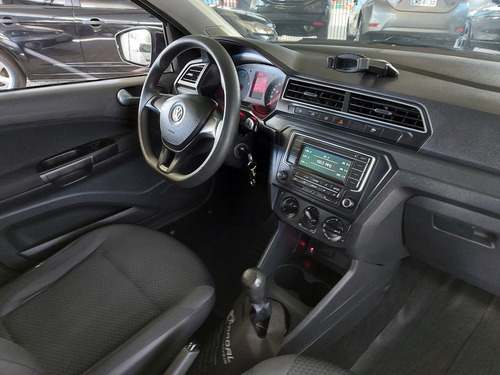Imagem 8 de 13 de Vw Voyage 1.6 Ano 2019