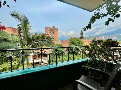 Apartamento En Venta En Medellín - La Floresta Cod 66144
