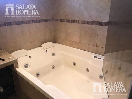 Imagen 17 de 19 de Casa En Venta 6 Ambientes En Amplio Lote Parque Cisneros -