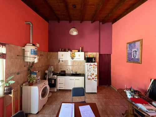 Casa En Ph-venta. Dos Dormitorios- Saladillo.