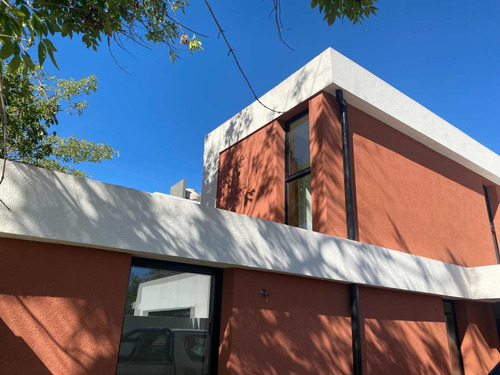 Venta Duplex 3 Amb.lujan A Estrenar Fondo Parrilla