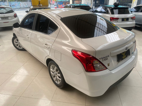 Nissan Versa 1.6 sv automatico