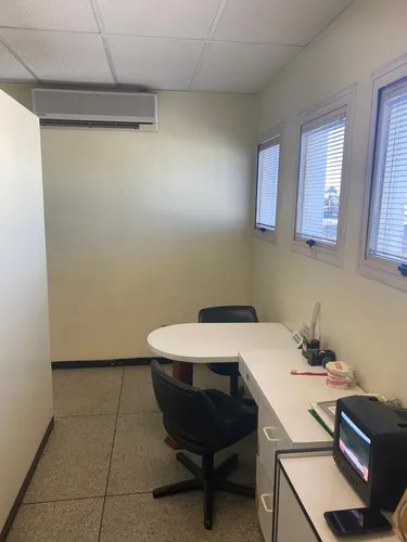 Consultorio Odontológico En Venta. Policlínica Las Industrias. Flor Amarillo.ar Solo Clientes