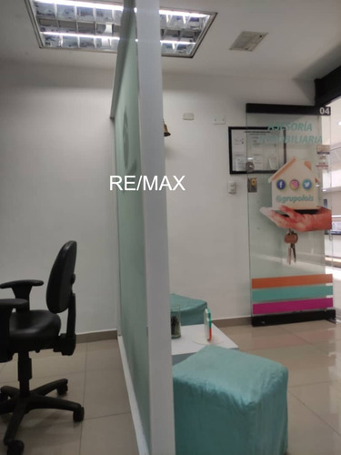 Vendo Comodo Local Comercial En El Centro Comercial Oasis Center. Guatire