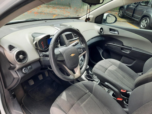 Imagen 12 de 14 de Chevrolet Sonic Lt Hach Back M/t 1.6