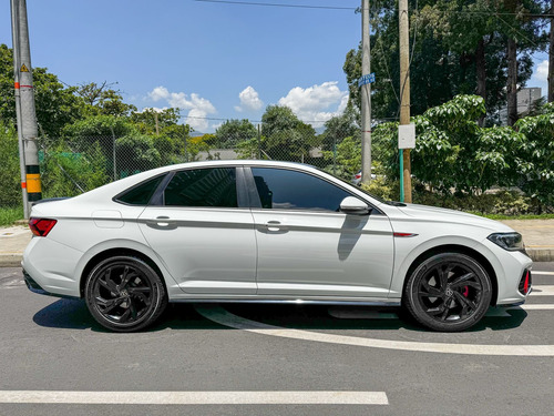 Volkswagen Jetta Vi 2.0 Gli