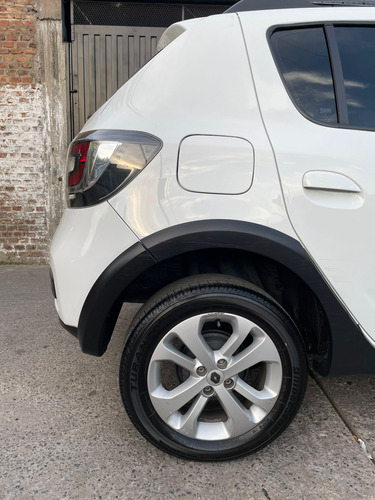 Renault Sandero Stepway 1.6 Privilege 105cv