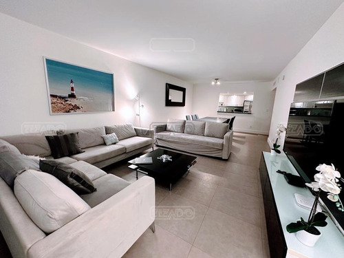 Departamento  En Venta En Sunny Isles, Miami, Florida