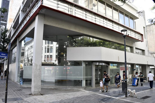 Edificio De Categoría - 25 De Mayo Y Rivadavia