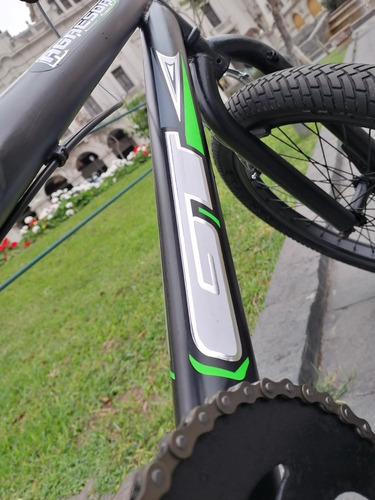 Imagen 6 de 7 de Bicicleta Bmx - Con Pegs Y Frenos.
