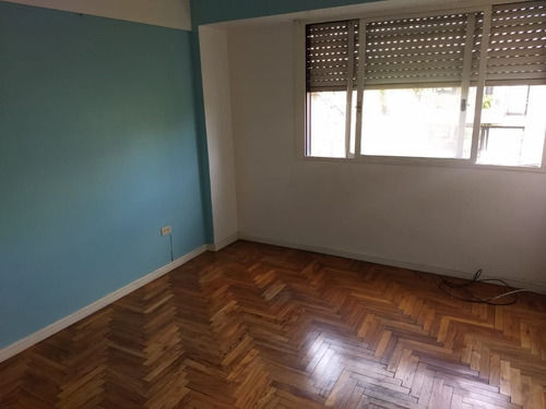 Imagen 9 de 25 de Vendo Hermoso Dpto 4 Amb Al Fte. C/balcón Y Cochera Fija