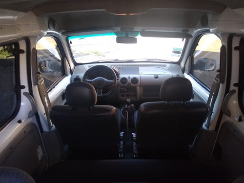 Renault Kangoo 1.6 2 Confort 5as Aa Da Svt 1plc 2011