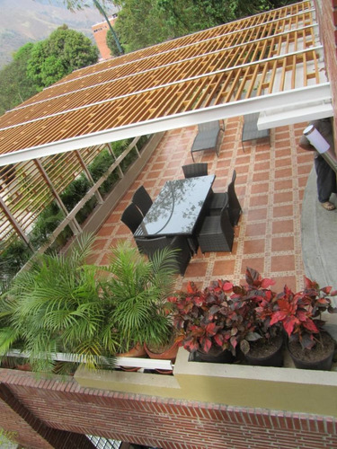 Imagen 25 de 29 de Se Vende Casa 529m2 5h/6b/3p Urb Miranda 2551