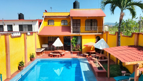 Casa 6 Recámaras Cancha Y Alberca Climatizada