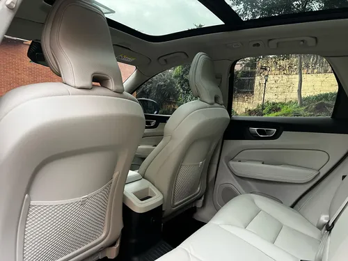 Volvo XC60 2.0 T8 Plus