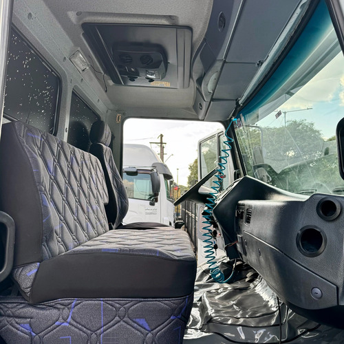 Mercedes L1318 Ano 2012 Toco 4x2 Chassi Único Dono Financia