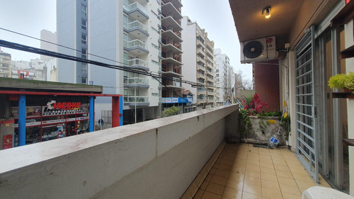 Vendo Departamento 2 Ambientes Con Patio Y Balcon A La Calle Zona Aldrey