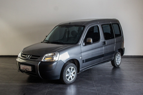 Imagen 1 de 14 de Peugeot Partner Patagónica Hdi 1.6 Furgon Mixto Ab357