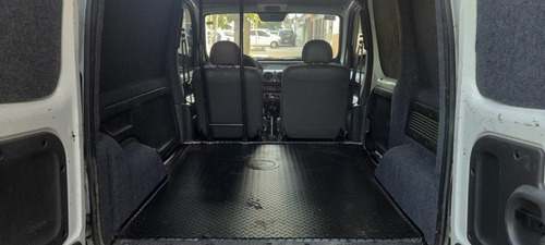 Imagen 17 de 22 de Renault Kangoo 2016 1.6 Furgon Ph3 Gran Confort Lc