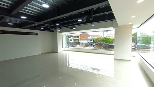 Local Segundo Piso Acabados Modernos