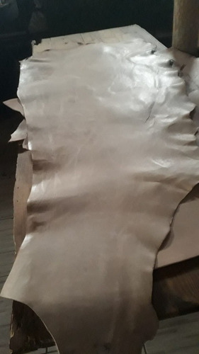 Imagen 3 de 8 de Hojas De Cuero De Bufalo Y Lonjas Para Guasquero