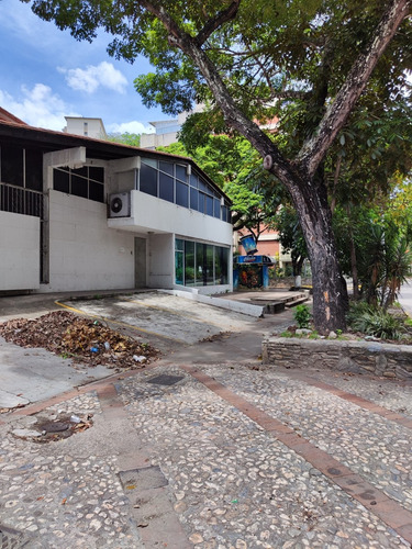 Terreno En Venta En Av. Principal De El Cafetal 1.100m2