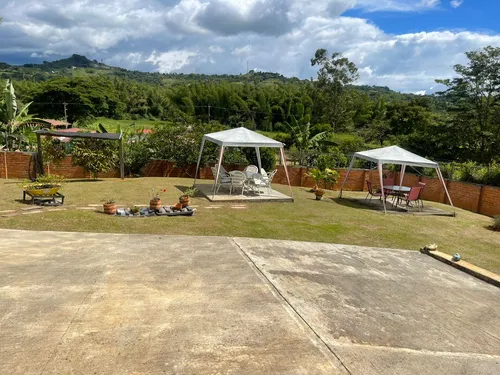 Venta Espectacular Casa Campestre, Precio De Oportunidad. A Puerta Cerrada. De Un Piso; Entre La Cumbre Y Pavas. Lote 1.000 Mtrs.