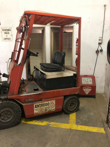Imagen 5 de 14 de Autoelevador Toyota 2.5tn Funcionando,c/bateria Y Cargador