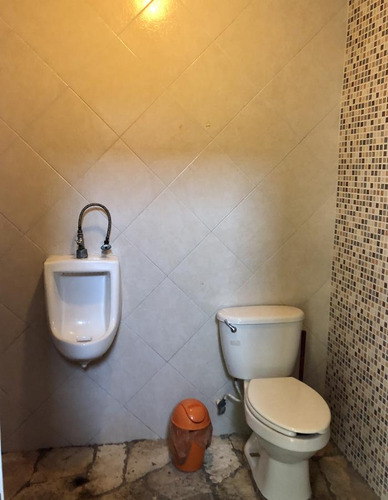 Edificio Con Locales Comerciales, Alberca Y Estudios En Playa Del Carmen P3265