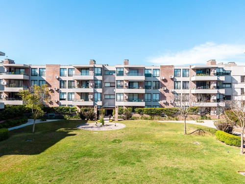 Imagen 22 de 23 de Departamento 3 Amb En Venta Pasionaria San Isidro. Vista A Jardines Y Pileta.