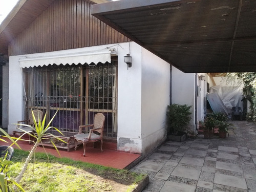 Se Vende Propiedad Con Dos Casas, Excelente Ubicación