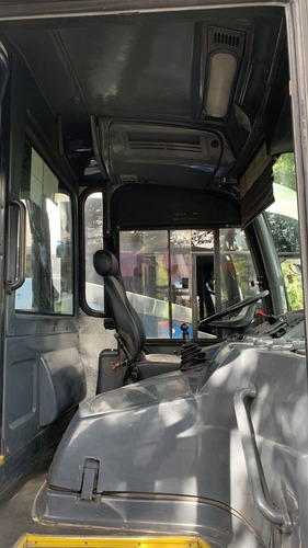 Imagem 6 de 10 de Comil Versatile Ano 2012 M.b Of 1722 C/ar 48 Lug Jm Cod.769