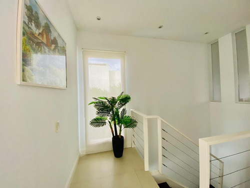 Alquiler Casa Alisos Nordelta: 5 Dorm. C/muebles - Piscina - A La Laguna