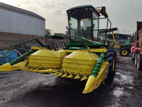 Imagen 11 de 17 de Picadora Autopropulsada John Deere 5730 04 Surcos C/ Cracker
