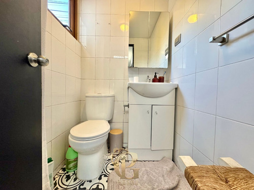 Remodelada En Condominio Cerrado Pasaje Los Prados