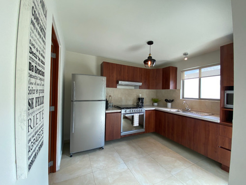 Casa Residencial En Tecamac Ojo De Agua, 3 Recamaras, Alberca Y Parque En Zona De Amenidades, Pequeño Cluster