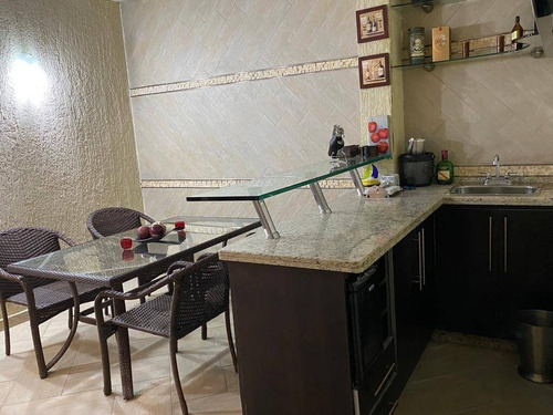 Imagen 5 de 16 de En Venta Town House Piedras Pintadas. Claudia Quintero.